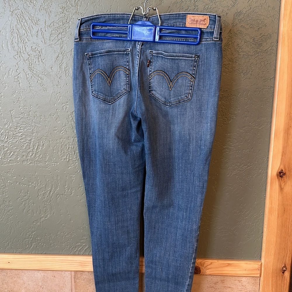 Levi’s 535 blue Jean leggings women’s size 29 in perfect condition